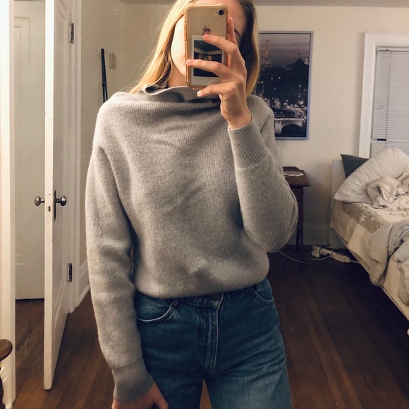 aritzia wool sweater!! - Picture 3 of 4